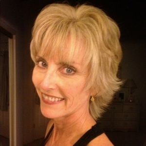 Meet your Posher, Cynthia